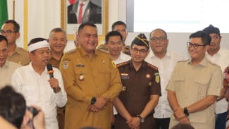 Gubernur Jabar Dedi Mulyadi Serahkan Bantuan Kompensasi untuk 9.000 Warga Terdampak Penutupan Tambang di Kabupaten Bogor