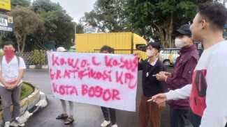 Pemuda Anti Korupsi Gelar Aksi Desak Polisi Ungkap Kasus Dugaan Suap Ketua KPU Kota Bogor