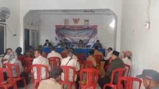 Pemdes Karya Mekar Gelar Rapat Minggon Bertepatan dengan Hari Pahlawan