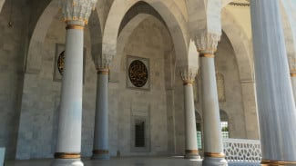 Apakah Muslim Saat Ini Masih Memiliki 10 Karakter Ini? Cermin Keimanan di Zaman Modern