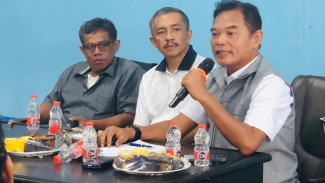 Kasus Sekolah Ambruk Berulang, Kang Dechan: “Sekolah Negeri Kok Paling Banyak Jadi Korban?”