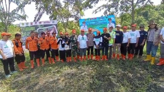 Pj Camat Sukamakmur Bersama BPBD, BNPB, Danramil dan Kapolsek Gelar Penanaman Vegetasi di Daerah Aliran Sungai
