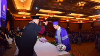 IBI Kesatuan Wisuda 649 Lulusan dan Umumkan Sejumlah Prestasi Nasional