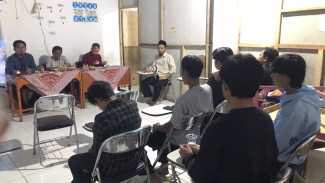 Yugma Foundation Kenalkan Peluang Kerja PMI Kepada Santri dan Peserta PKBM Tri Duta Sukaraja