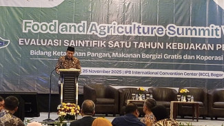 Perkuat Ketahanan Pangan, Menkop Ferry Juliantono Tegaskan Koperasi Desa Merah Putih Mempermudah Petani Cari Pupuk