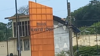Flyover Dibuka dan Jalan Ditutup, Pedagang di Pasar Tenjo Mengeluhkan Sepi Pembeli