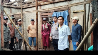 Miris, Rumah Berdinding Bilik Bambu Milik Seorang Warga Desa Padurenan Ambruk