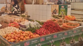 Jelang Natal dan Tahun  Baru, Harga Bahan Pokok di Pasar Tradisional Masih Normal