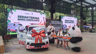 Dukung Keselamatan Wisata, Jasa Raharja Putera Serahkan Ambulans ke Taman Safari Bogor