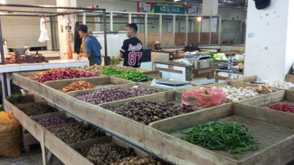 Harga Pangan di Pasar Sukasari Bogor Belum Stabil Pasca Tahun Baru, Cabai Mulai Turun Namun Bawang Masih Tinggi