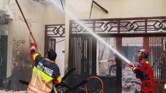 Rumah di Kebon Pedes Ludes Terbakar, Diduga Korsleting Listrik dari Kamar Belakang