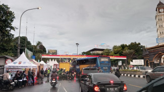 Persiapan Malam Tahun Baru 2026: Jalur Puncak Ditutup Mulai Pukul 18.00 WIB, Volume Kendaraan Masih Stabil