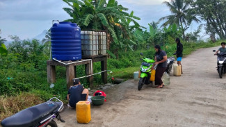 Mata Air Jamarun Jadi Tumpuan Warga Gunung Haur yang Kesulitan Air Bersih