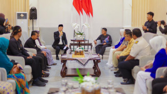 Serahkan Akta Koperasi, Dedie Rachim Dorong Pemanfaatan Peluang Program MBG