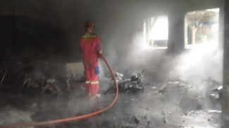 Tempat Penitipan Motor di Jalan Mayor Oking Terbakar, Kerugian Capai Rp400 Juta