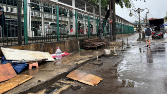 Stasiun Bogor Bersih! PKL Disapu Satpol PP, Trotoar Kini Lega