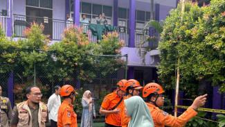 Diterjang Angin Kencang, Atap 6 Ruang Kelas SMAN 2 Gunung Putri Ambruk