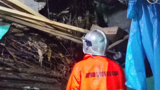 Hujan Deras Picu Longsor di Pamoyanan, Dapur dan Kamar Mandi Warga Ambruk