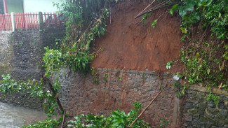 Hujan Lebat Sebabkan Longsor di Cibuluh, BPBD Bogor Bergerak Cepat Amankan Lokasi