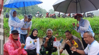 Hijaukan Setu Cibaju, Pemcam Rancabungur Tanam Pohon dan Tebar Benih Ikan