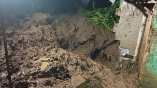 Longsor Bogor Selatan Renggut Nyawa Warga, Ibu Warung Tertimbun TPT Usai Salat Magrib