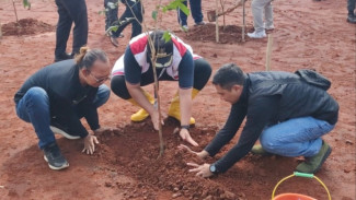 Kolaborasi dengan PMC, Muspika Bojonggede Hijauhkan Jalur Bomang