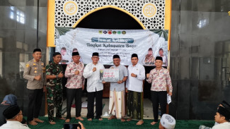Jumling di Nanggung, Pemkab Bogor Salurkan Hibah Rp100 Juta untuk Masjid Al Falah Curugbitung