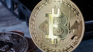 Harga Bitcoin Melemah, Investor Beralih ke Aset Aman