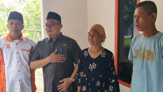 Achmad Fathoni Cek Langsung Program Bedah Rumah APBD 2025 di Tanjungsari