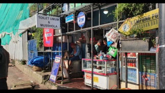 Pingsan di Toilet Umum Pasar Bogor, Warga Dilarikan ke RS Usai Dievakuasi Petugas