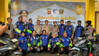 300 Ojol di Bogor Dapat Ganti Oli Gratis dari Polisi, Sekaligus Cek Rem Kendaraan