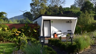 Sonten Resort Cisarua Bogor, Cabin Private dengan Kolam Air Panas Alami di Tengah Perkebunan Teh