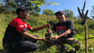 Hijaukan Alam, Hidupkan Harapan: OI Bogor Raya Tanam Pohon Kehidupan di Gunung Salak Organik