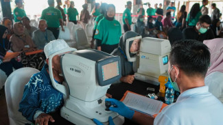 Rayakan HUT ke-50, Summarecon Gelar Operasi Katarak Gratis di Bogor