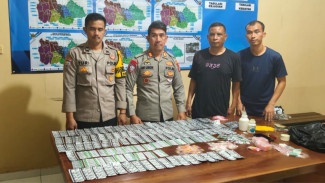 Polsek Ciomas Sita 3.300 Butir Obat Daftar G di Pasar Laladon, 2 Pelaku Kabur ke Sungai