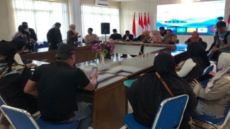 Tak Tahan Didesak Wali Murid, Camat Rancabungur Gelar Dialog Terbuka di Kantor Kecamatan