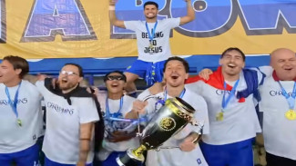 Tiga Kali Berturut-turut! Persib Bandung Resmi Jadi Dinasti Baru Sepak Bola Indonesia
