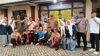 Sambut Idul Adha, Polsek Cigudeg Bersama Unsur Muspika Bagikan 400 Paket Takjil kepada Pengguna Jalan