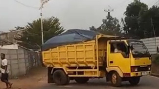 Galian Tanah Merah di Gunungsindur Dikeluhkan Warga