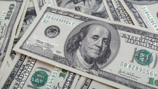 Dollar AS Hari Ini Naik ke Rp17.879, Rupiah Melemah di Tengah Ketegangan Timur Tengah
