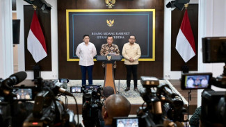 Prabowo Rombak Pimpinan BGN, Nanik S. Deyang Gantikan Dadan Hindayana