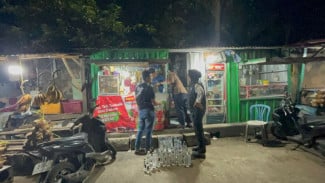 Polsek Kemang Sita 43 Botol Miras dari Warung Jamu di Salabenda, Polisi Tegaskan Komitmen Jaga Kamtibmas