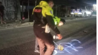 Pengendara Motor Tewas usai Terserempet Mobil Misterius di Jalan Raya Parung-Bogor