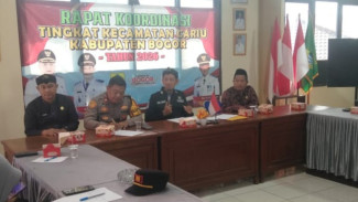 Kapolsek Cariu Ajak Desa Perangi Obat Terlarang, Siaga Kekeringan dan Sukseskan HUT RI