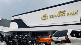 Baru Soft Opening, Batik Benang Raja Picu Kemacetan di Jalan Raya Tajur