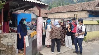 Asap Kebakaran TPA Galuga Masih Terasa, Warga Diminta Waspadai Gangguan Pernapasan