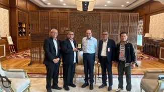 Rektor UIKA Bogor Bertemu Anwar Ibrahim, Bahas Kerja Sama Pendidikan