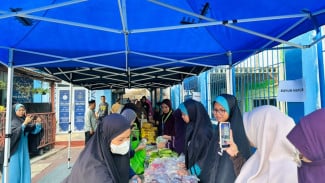 Pasar Gratis Hari Santri 2026, Yayasan Ulul Albab Al Islamiyah Cikarang Berbagi untuk Warga