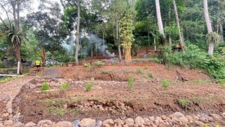Camping di Puncak Megamendung, Bisa Berenang di Kolam Mata Air Pangrango
