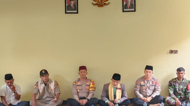 Bersama Ulama, Polsek Parung Doa Bareng Masyarakat Untuk Kedamaian